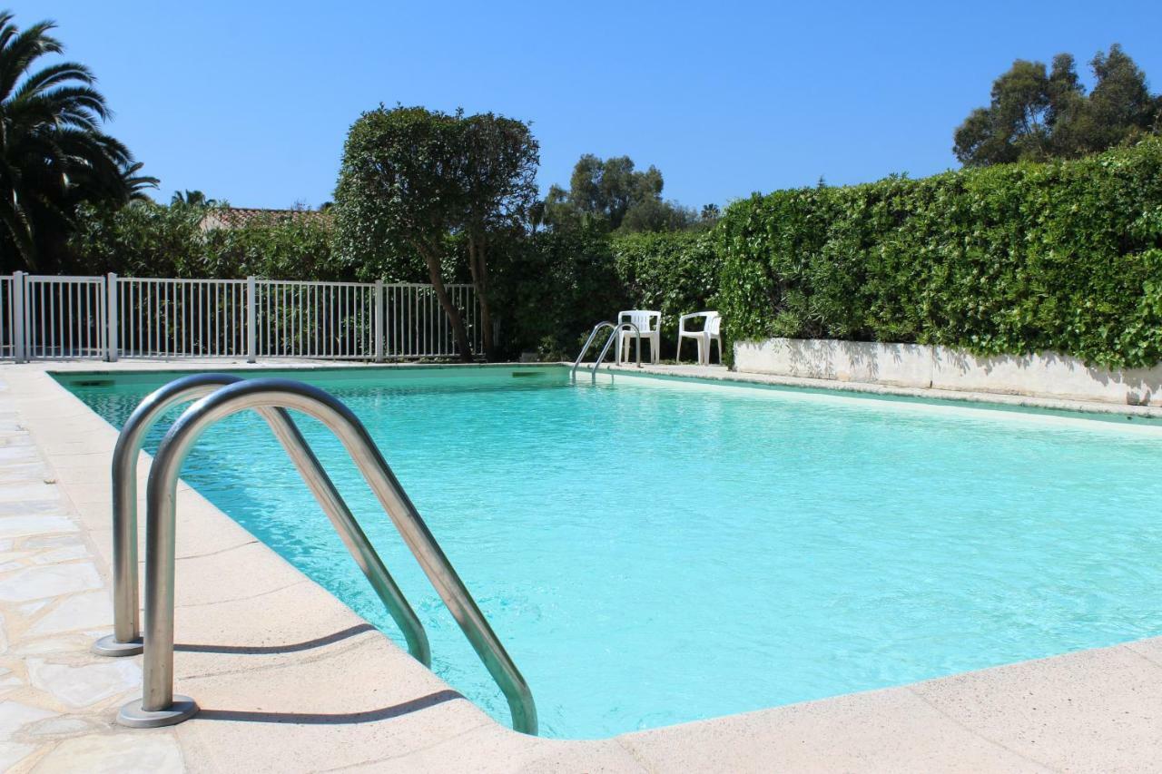 Charmante maison rénovée à Antibes, Jardin, Accès Piscine, Parking Vila Exterior foto